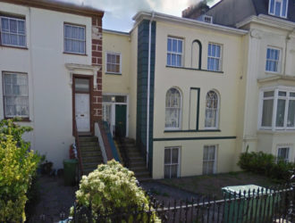 Spacious flat with parking on outskirts of town | 1 bedroom