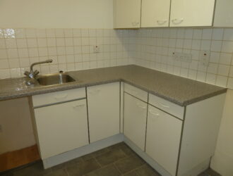 Centrally located top floor flat with parking | 2 bedroom