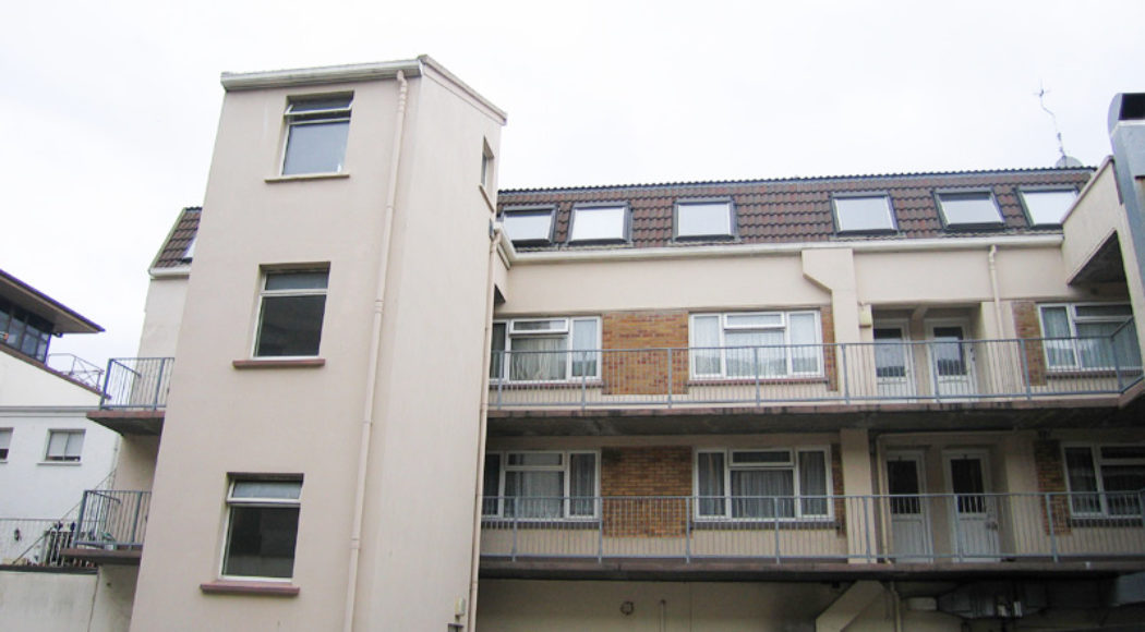 Centrally located top floor flat with parking | 2 bedroom