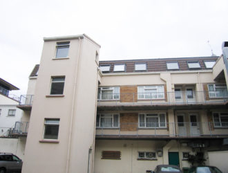 Centrally located top floor flat with parking | 2 bedroom