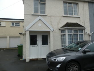 Spacious first floor flat with garden and garage | 1 bedroom